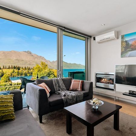 Modern Executive Living In Pounamu クイーンズタウン エクステリア 写真