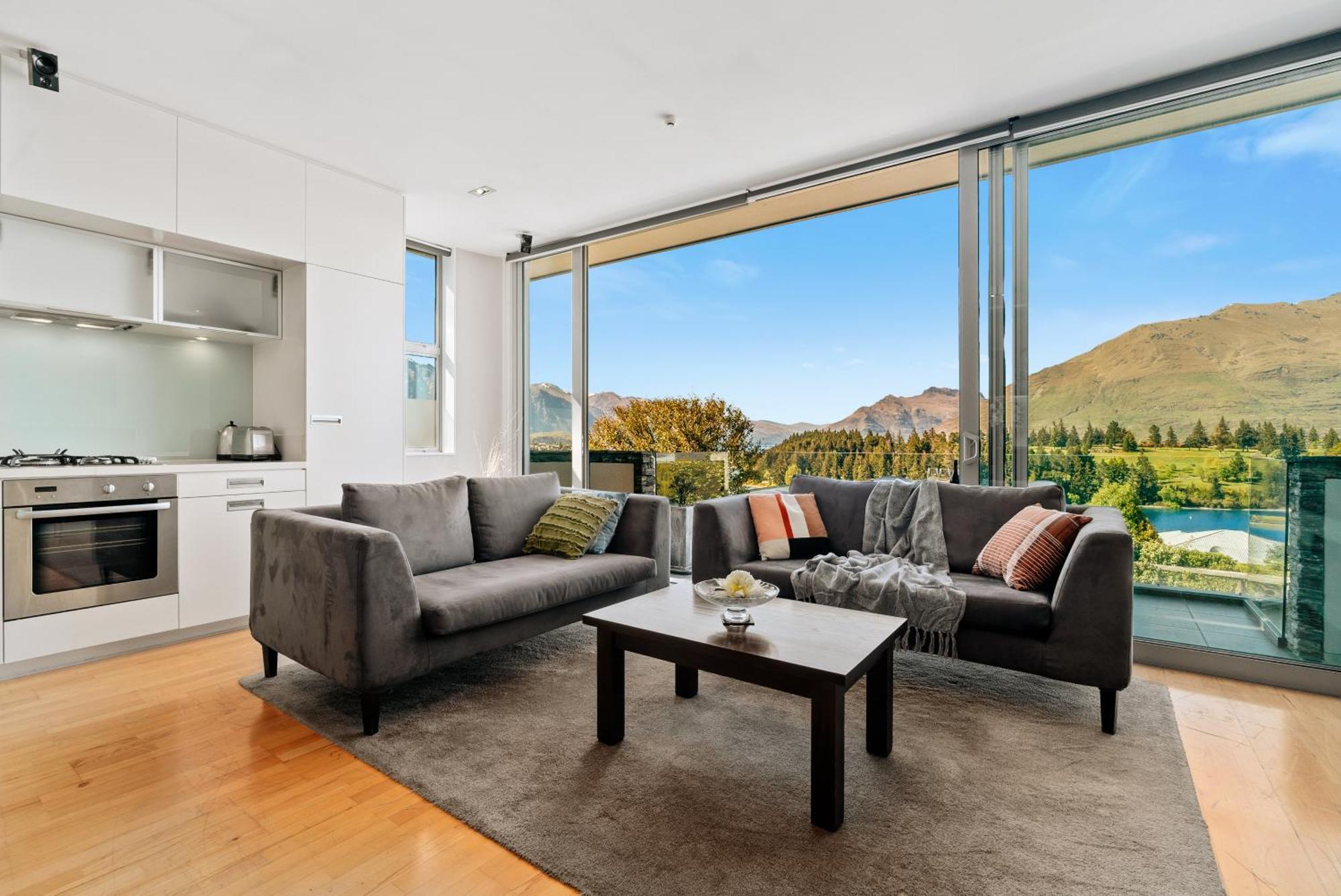 Modern Executive Living In Pounamu クイーンズタウン エクステリア 写真
